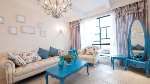 标题：2026轻欧式装修实操指南：壁纸颜色选对，石膏线贴对，老房“去土增雅”就这么简单